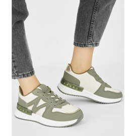 Zapatillas cómodas de mujer verdes. 2