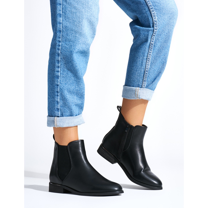 Botines negros clásicos de mujer. 1 Botines negros clásicos de mujer. 1