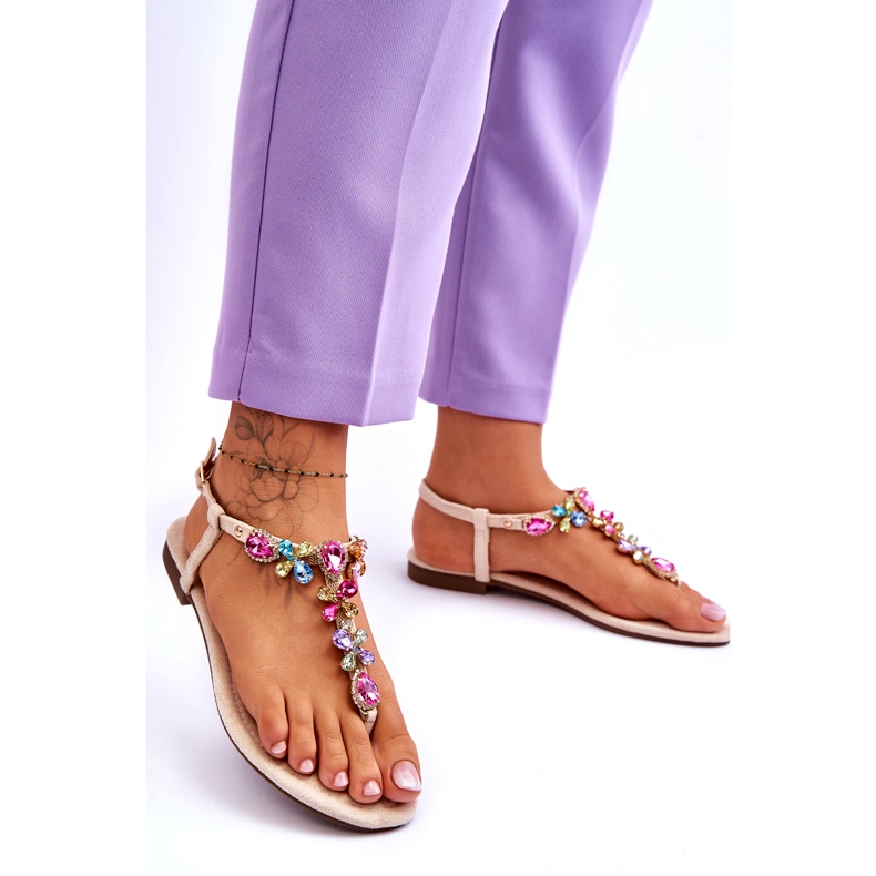 Sandalias chanclas de ante beige con pedrería 1