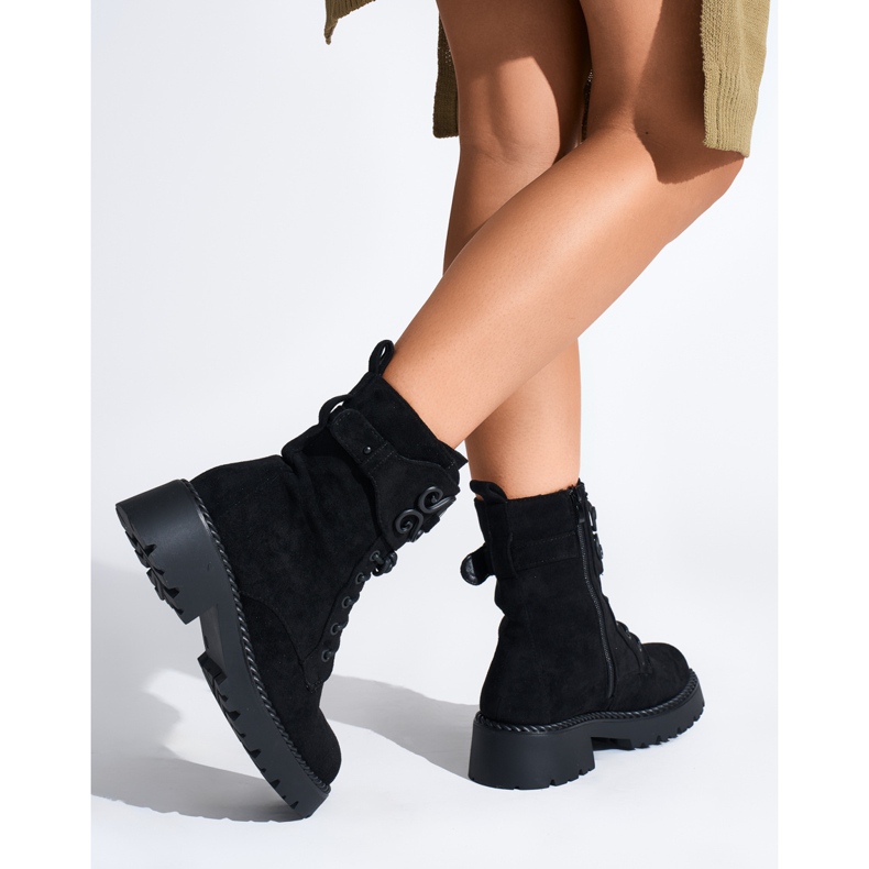 Botas obreras mujer ante negro 1