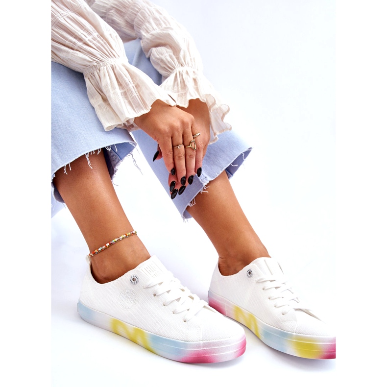 Zapatillas para mujeres con colorido Big Star LL274237 White blanco 3