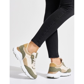 Zapatillas verdes de mujer. 2