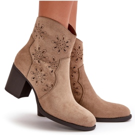 Jezzi Botines De Ante Ecológico Beige Con Parte Superior Calada En Tacón Alto Nevishiia 11