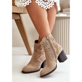 Jezzi Botines De Ante Ecológico Beige Con Parte Superior Calada En Tacón Alto Nevishiia 4