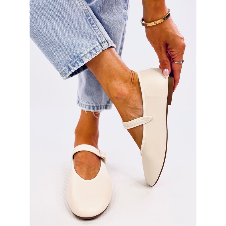 Bailarinas Rotaro Caqui con correa beige 1