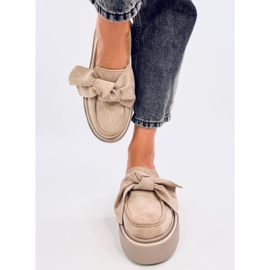 Mocasines Tempelton de ante caqui con lazo beige 3