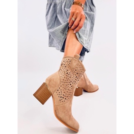 Antares Bota cowboy ante calado color caqui beige 1