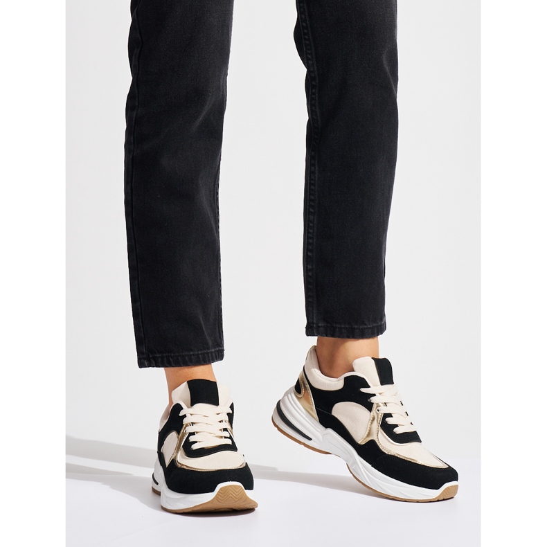 Zapatillas negras y beige con suela gruesa. blanco 2 Zapatillas negras y beige con suela gruesa. blanco 2