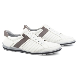 KOMODO Zapatos de hombre fabricados en piel 236K color blanco. 3