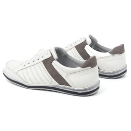 KOMODO Zapatos de hombre fabricados en piel 236K color blanco. 5