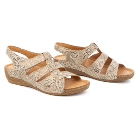 Olivier Sandalias de mujer con velcro, modelo 0853, color marrón con motivo floral. 2