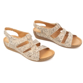 Olivier Sandalias de mujer con velcro, modelo 0853, color marrón con motivo floral. 3