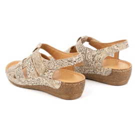 Olivier Sandalias de mujer con velcro, modelo 0853, color marrón con motivo floral. 5