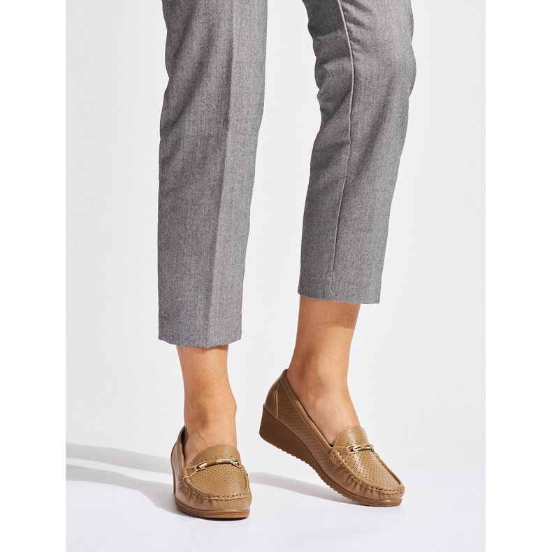 Mocasines marrones calados con cuña baja marrón 2