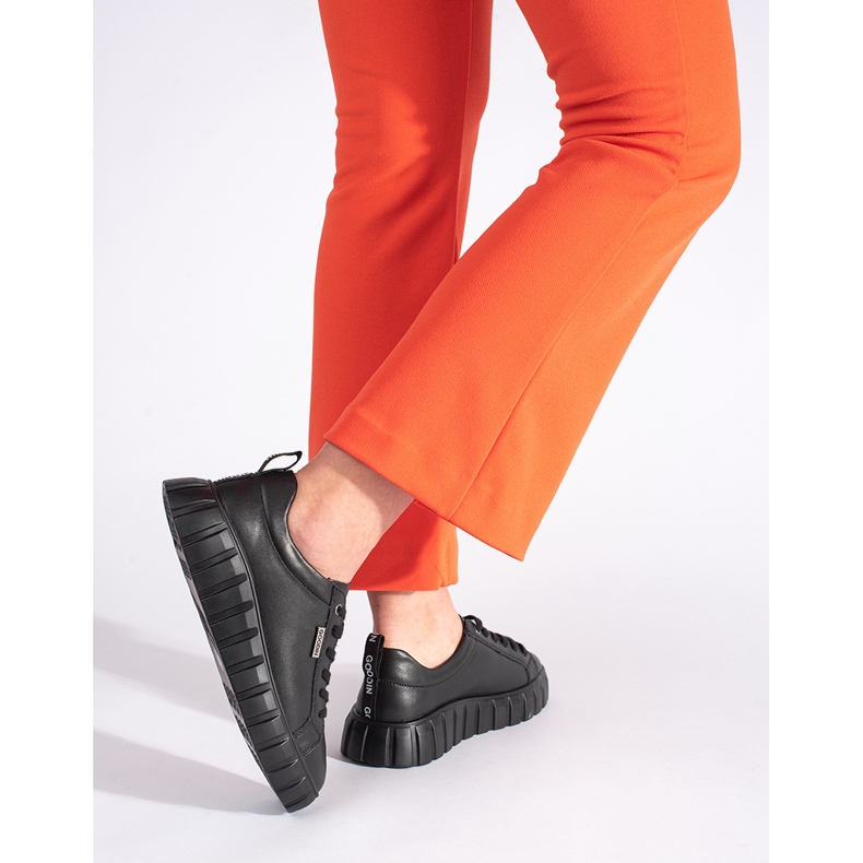 Zapatos de plataforma de cuero negro 1