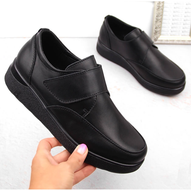 Zapatos de mujer de piel con velcro, negro, T.Sokolski J24-441 1