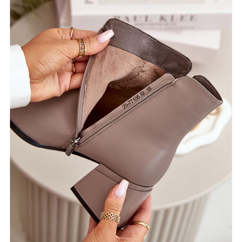 Botas de Mujer Elegantes Aislantes Fabricadas en Piel Natural, Beige Vinceza 77106 2 Botas de Mujer Elegantes Aislantes Fabricadas en Piel Natural, Beige Vinceza 77106 2