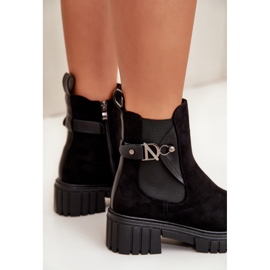 Botines De Mujer Eco Ante Negro Aislados Con Detalle Dorado Bervena 5