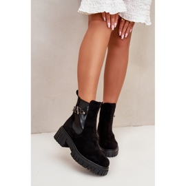 Botines De Mujer Eco Ante Negro Aislados Con Detalle Dorado Bervena 6