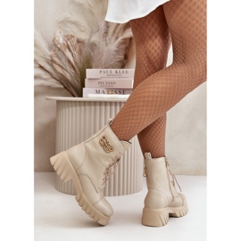 Zazoo 60486 Botines de trabajo de cuero aislados con detalle dorado Beige claro 9