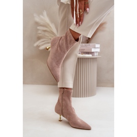 Botas de mujer de ante ecológico con tacón alto y puntera en punta, beige Irithare 6