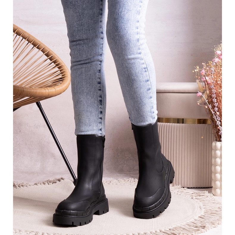 Botas Kunegunda negras con suela maciza. negro 1 Botas Kunegunda negras con suela maciza. negro 1