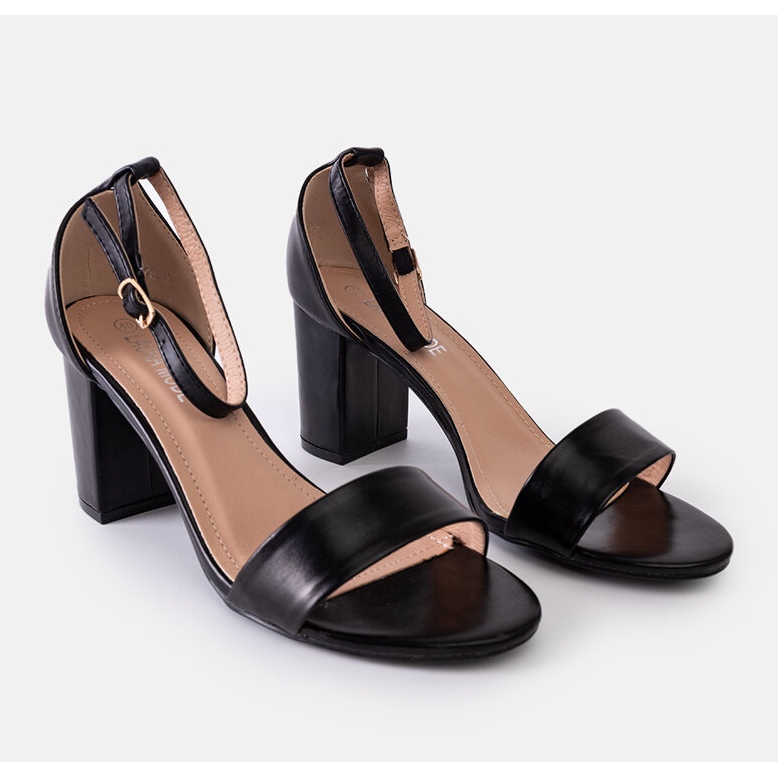 Sandalias de tacón negras de Asgha negro 1