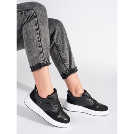 Zapatillas de mujer negras con suela gruesa. negro 3