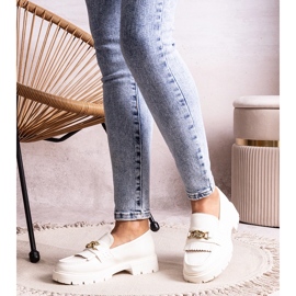 Bez marki Zapatos blancos con hebilla dorada de Anielania 2 Bez marki Zapatos blancos con hebilla dorada de Anielania 2