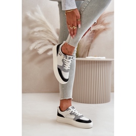 Zapatillas Bajas de Mujer Fabricadas en Piel Ecológica Big Star OO274028 Blanco y Gris 8