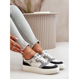 Zapatillas Bajas de Mujer Fabricadas en Piel Ecológica Big Star OO274028 Blanco y Gris 11