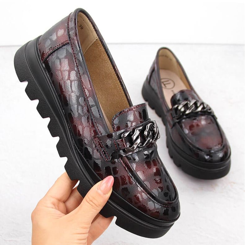 Zapatos de mujer de piel, mocasines con cadena, burdeos Filippo DP6467 rojo 1 Zapatos de mujer de piel, mocasines con cadena, burdeos Filippo DP6467 rojo 1