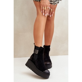 Botines Chelsea de mujer aislantes con cuña y plataforma fabricados en ante ecológico Negro Vinceza 58339 5