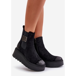 Botines Chelsea de mujer aislantes con cuña y plataforma fabricados en ante ecológico Negro Vinceza 58339 1