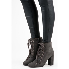 Bestelle Elegantes botas atadas gris 2