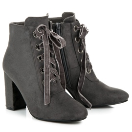 Bestelle Elegantes botas atadas gris 1