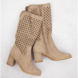 M. DASZYŃSKI Botas de mujer de ante calado, beige M.Daszyński SA156-10B 1 M. DASZYŃSKI Botas de mujer de ante calado, beige M.Daszyński SA156-10B 1