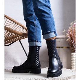 Botas negras con cinturón de Kevin negro 2