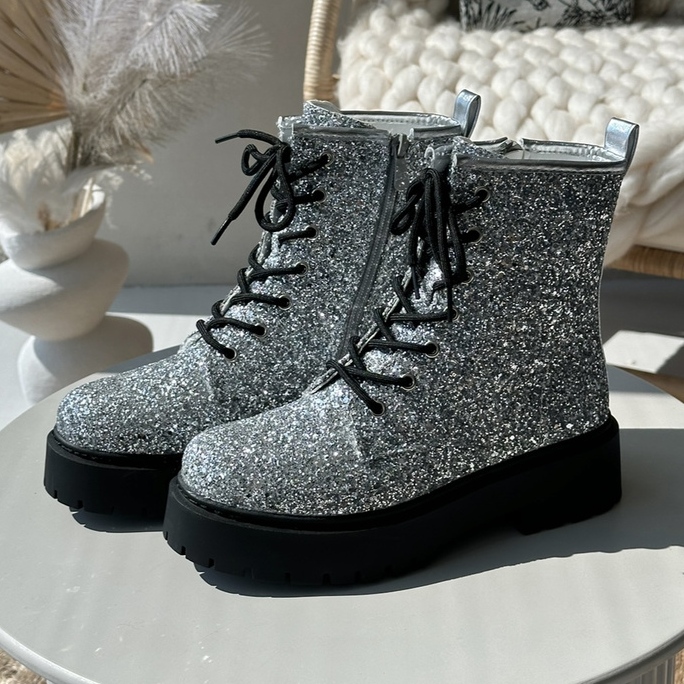 Botas de trabajo aislantes para mujer decoradas con lentejuelas, plateada Liatheine plata 2