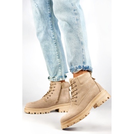 Zapatillas clásicas de mujer en ante beige. 3