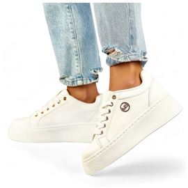 Zapatillas blancas de mujer con suela gruesa. blanco 2