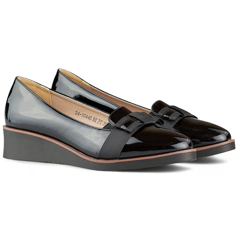 Zapatos de mujer charol negro con cuña baja. 1 Zapatos de mujer charol negro con cuña baja. 1
