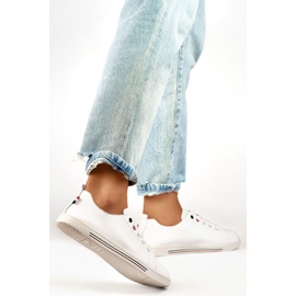 Zapatillas de mujer de piel blancas, zapatos fabricados en piel natural. blanco 5