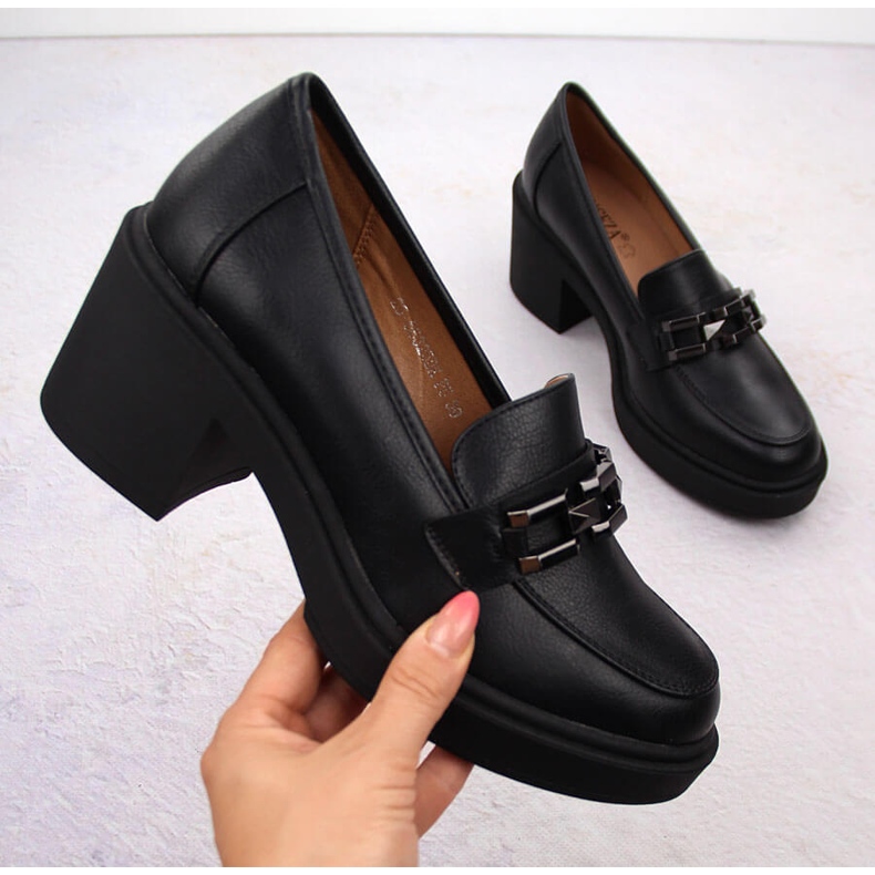 Zapatos de mujer Vinceza negros de tacón con cadena 1 Zapatos de mujer Vinceza negros de tacón con cadena 1