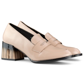 Zapatos de mujer beige charol con tacón bajo y cómodo 1 Zapatos de mujer beige charol con tacón bajo y cómodo 1