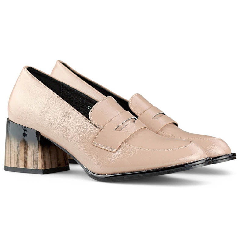 Zapatos de mujer beige charol con tacón bajo y cómodo 1
