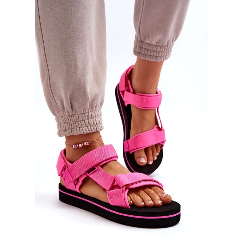 Sandalias para mujeres en la plataforma Lee Cooper LCW-24-05-2750L Fuksja rosa 2