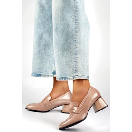 Zapatos beige charol con tacón bajo y cómodo, elegantes zapatos de tacón beige 3