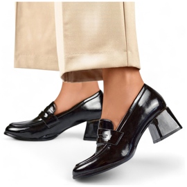 Zapatos negros charol con tacón bajo y cómodo, elegantes zapatos de tacón beige. 4
