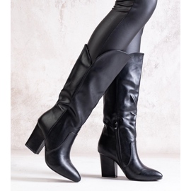 Botas negras de tacón confeccionadas en ecopiel Amare. negro 2